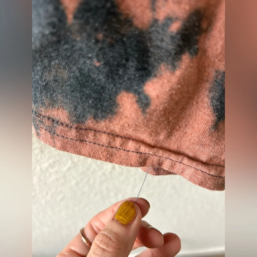 Bleach Dyed Gildan Graphic Tee – XL - Picture 5 of 11